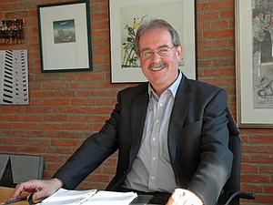 Reinhard Lapornik-Jürgens an seinem neuen Arbeitsplatz als Schulleiter des Galilei-Gymnasiums in Hamm