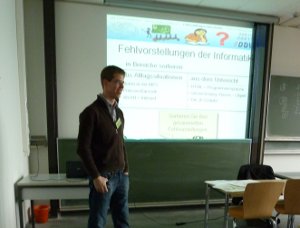 Christian Finke whrend des Workshops: Fehlvorstellungen von Schlerinnen und Schlern auf dem neunten Informatiktag NW 2010 an der Bergischen Universitt Wuppertal