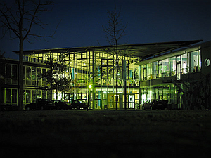 Stdtisches Gymnasium Selm – Auenaufnahme abends